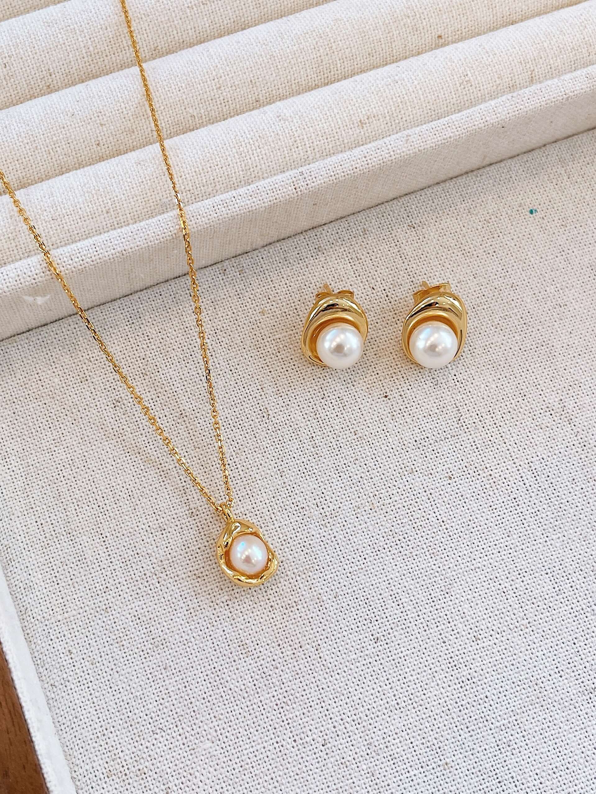 Elysian Freshwater Pearl Necklace and Earrings in 18k Gold Vermeil over Sterling Silver by SUIHE Jewelry.
