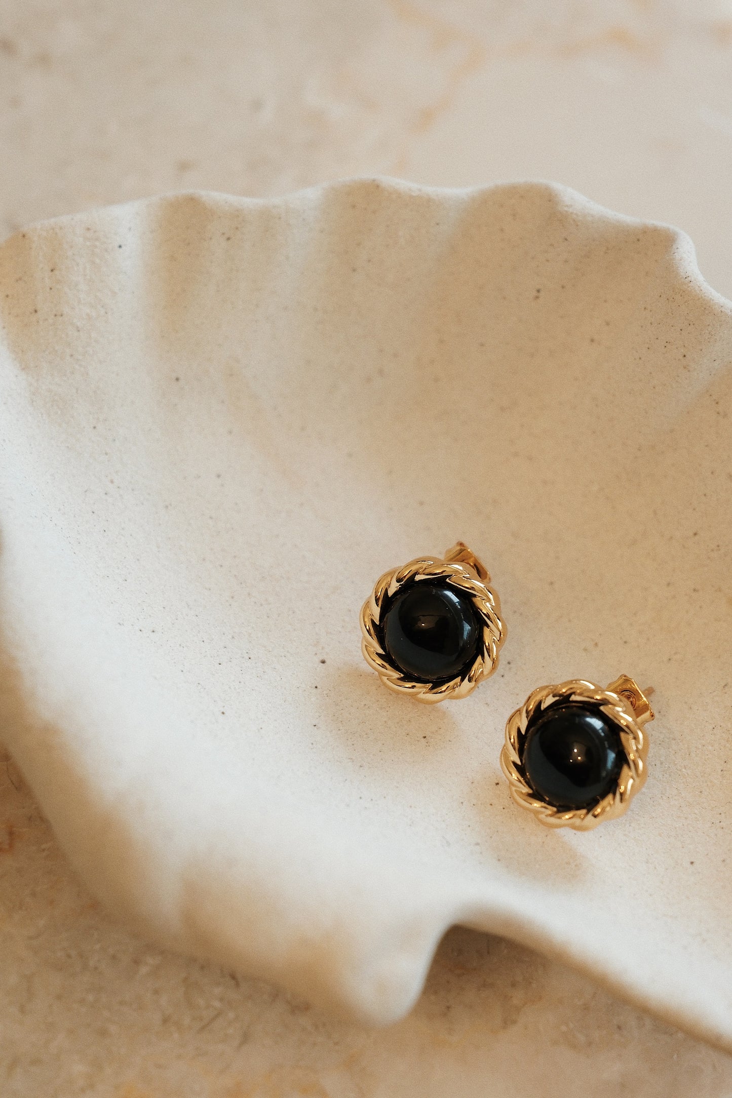 「Nocturne」Black Onyx Round Stud Earrings