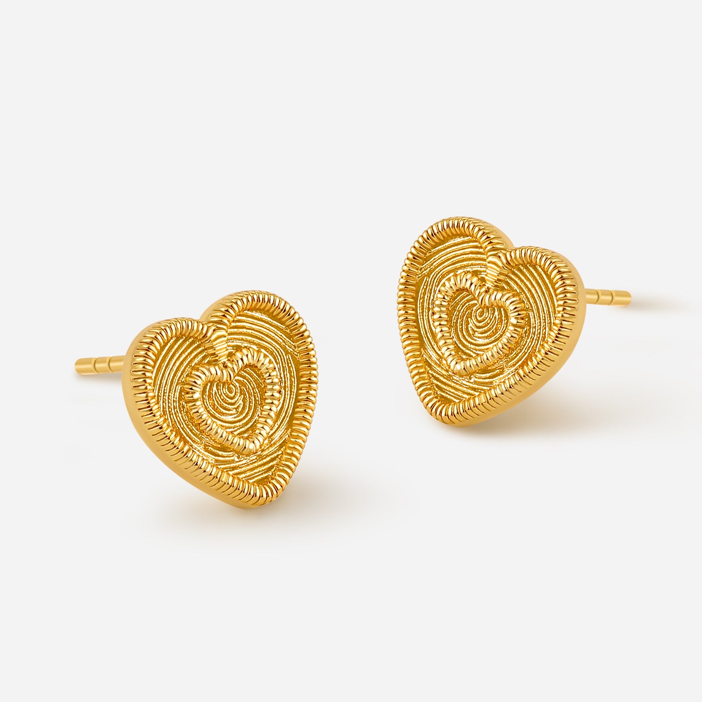 「Amour」Nested Heart Stud Earrings