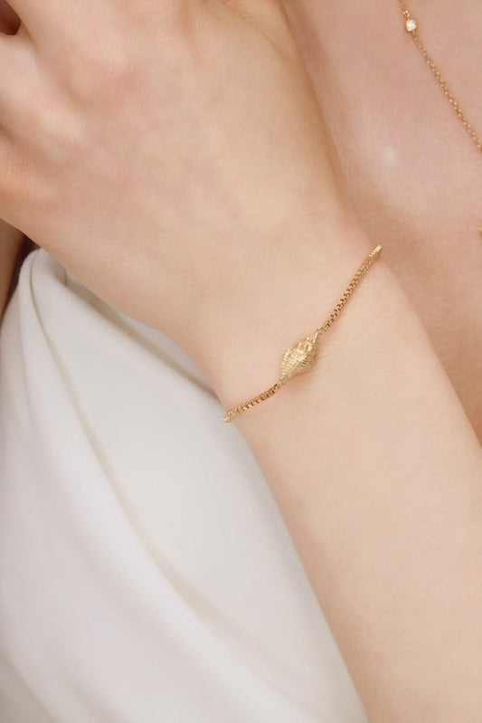 「Golden Conch」Bracelet