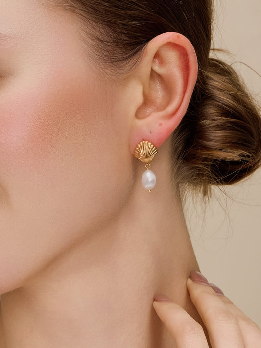 「Seashell」Natural Freshwater Pearl Earrings