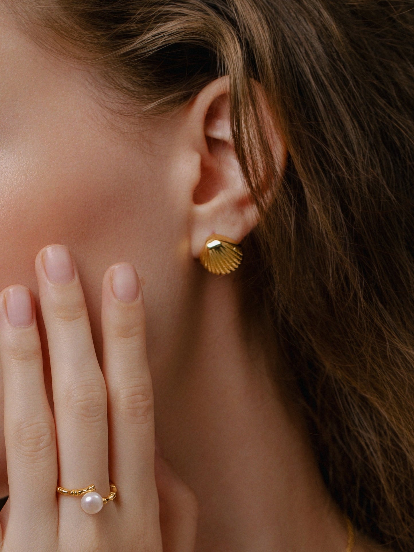 「Seashell」Stud Earrings