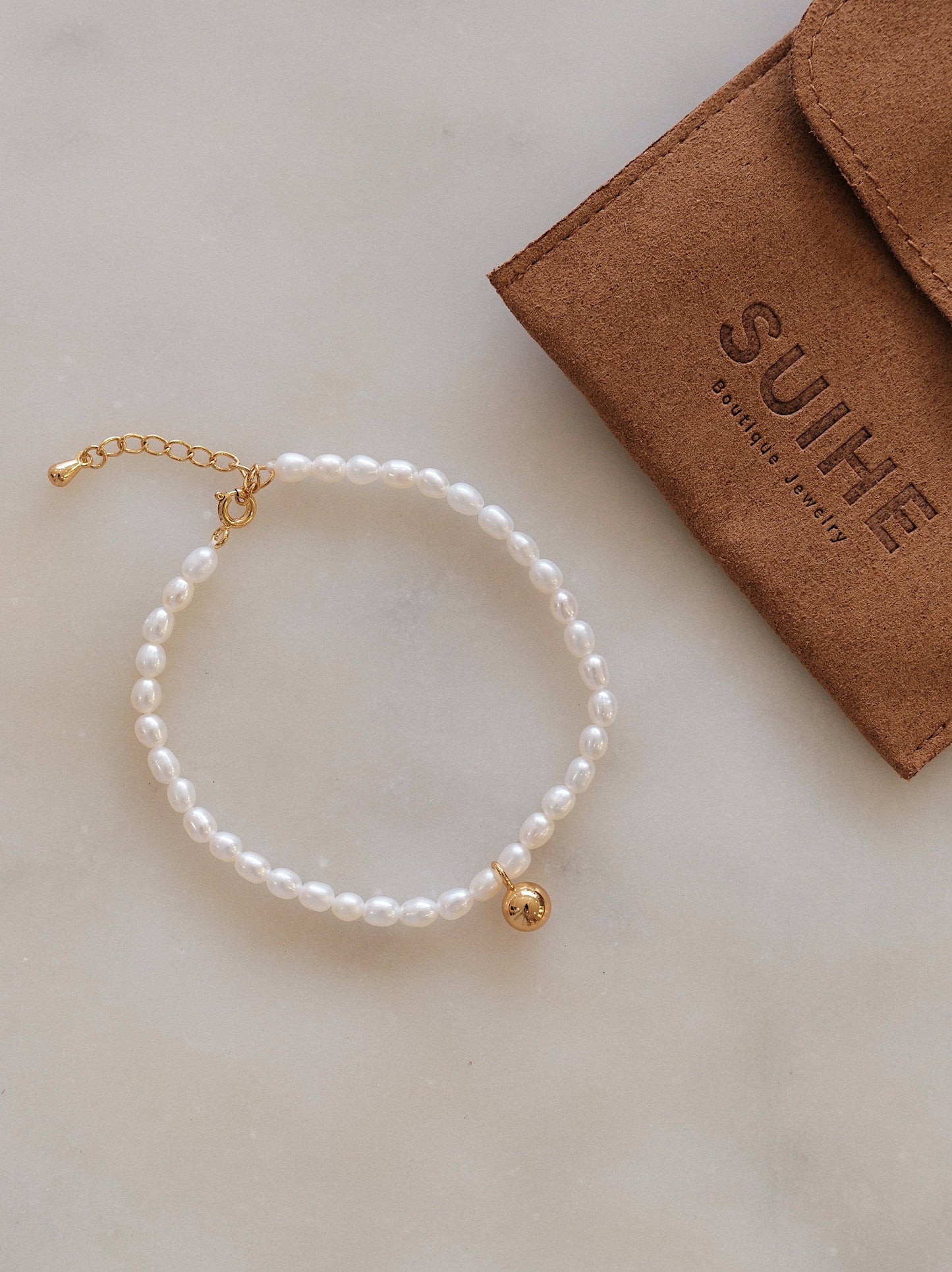 「Celestia」Freshwater Pearl Bracelet