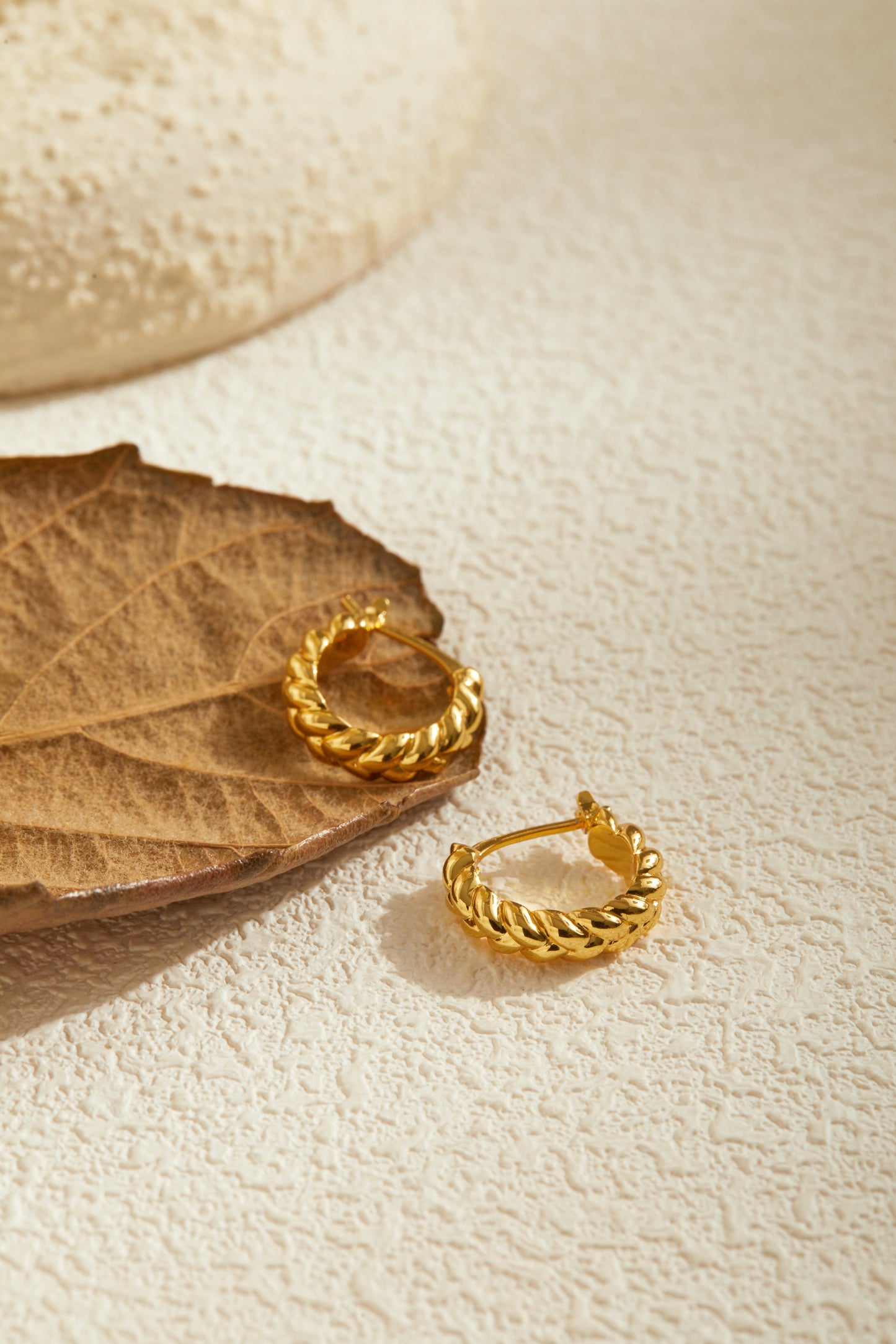 「Twist」mini hoop earrings