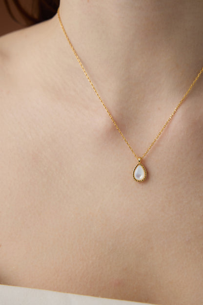 「Luna」Pear Shape Pendant Necklace
