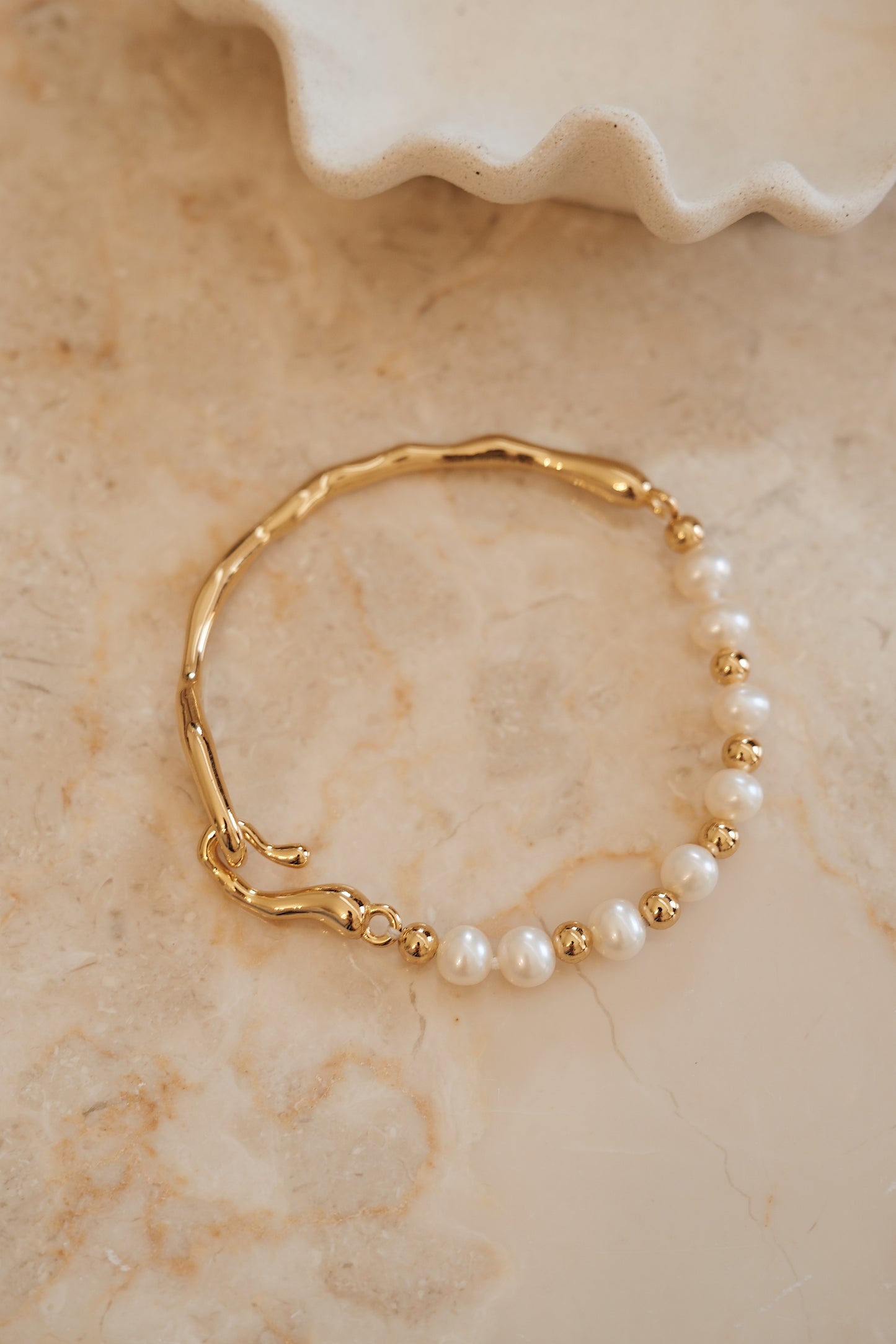 「Ocean Pearl」Natural Freshwater Pearl Bracelet