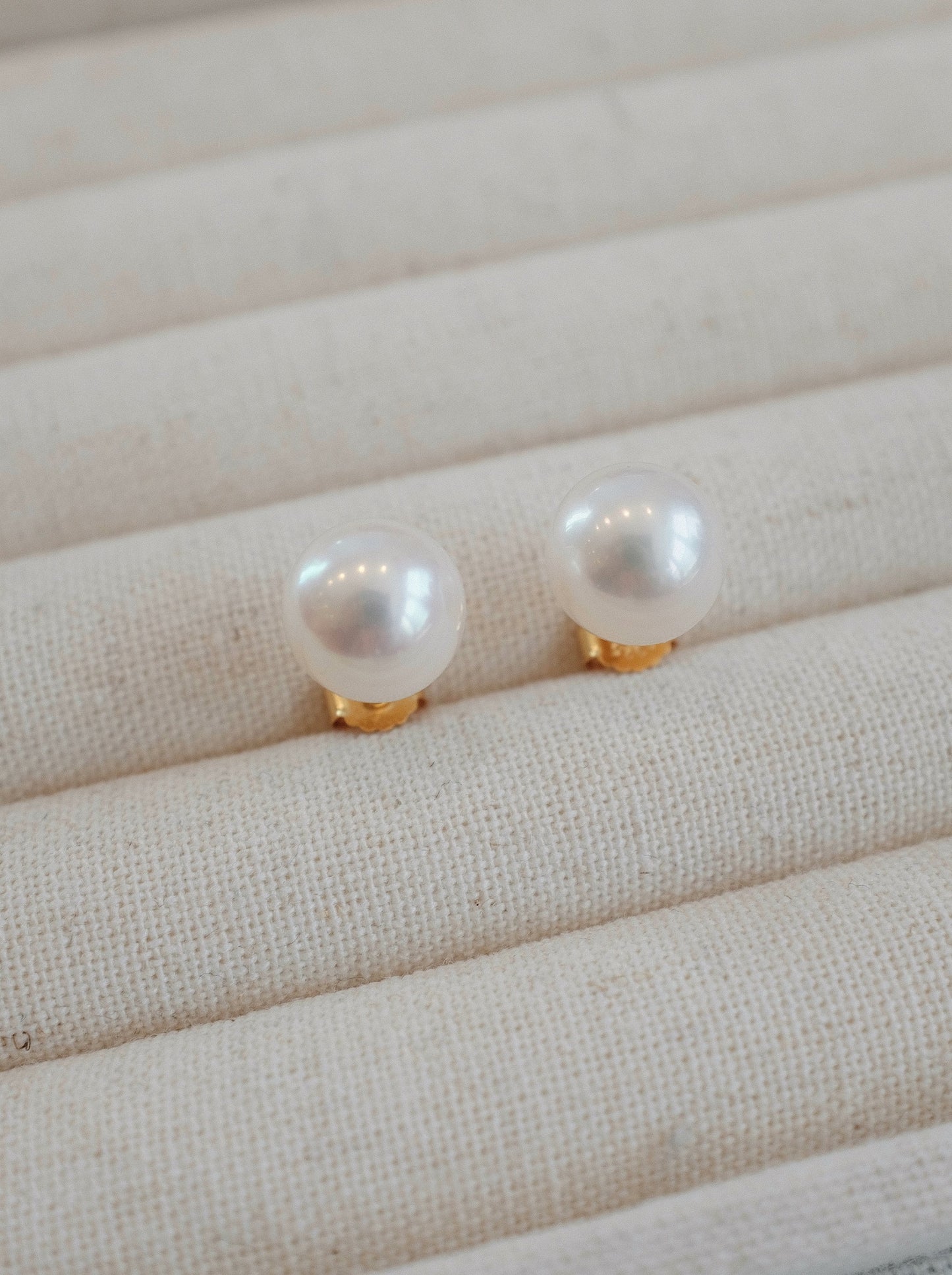 「Aurora」Akoya Pearl Stud Earrings