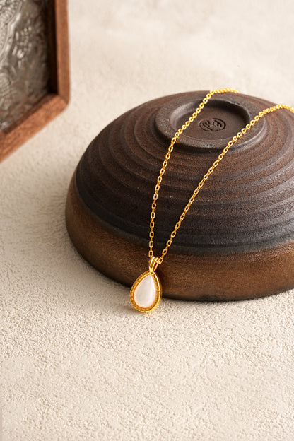 「Luna」Pear Shape Pendant Necklace