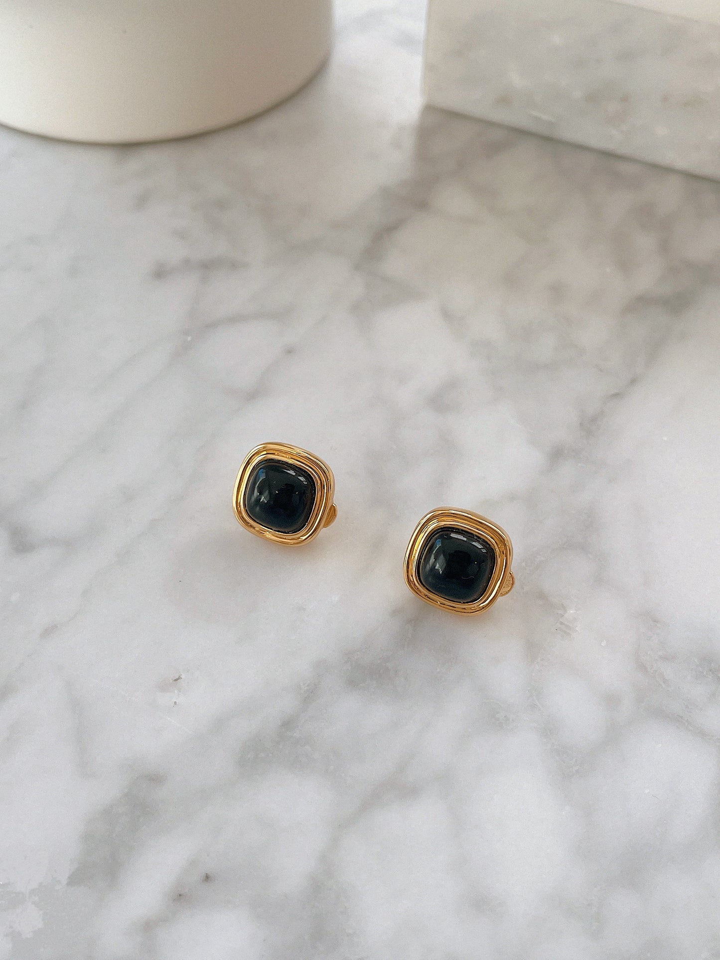 「Nocturne」Black Onyx Square Earrings