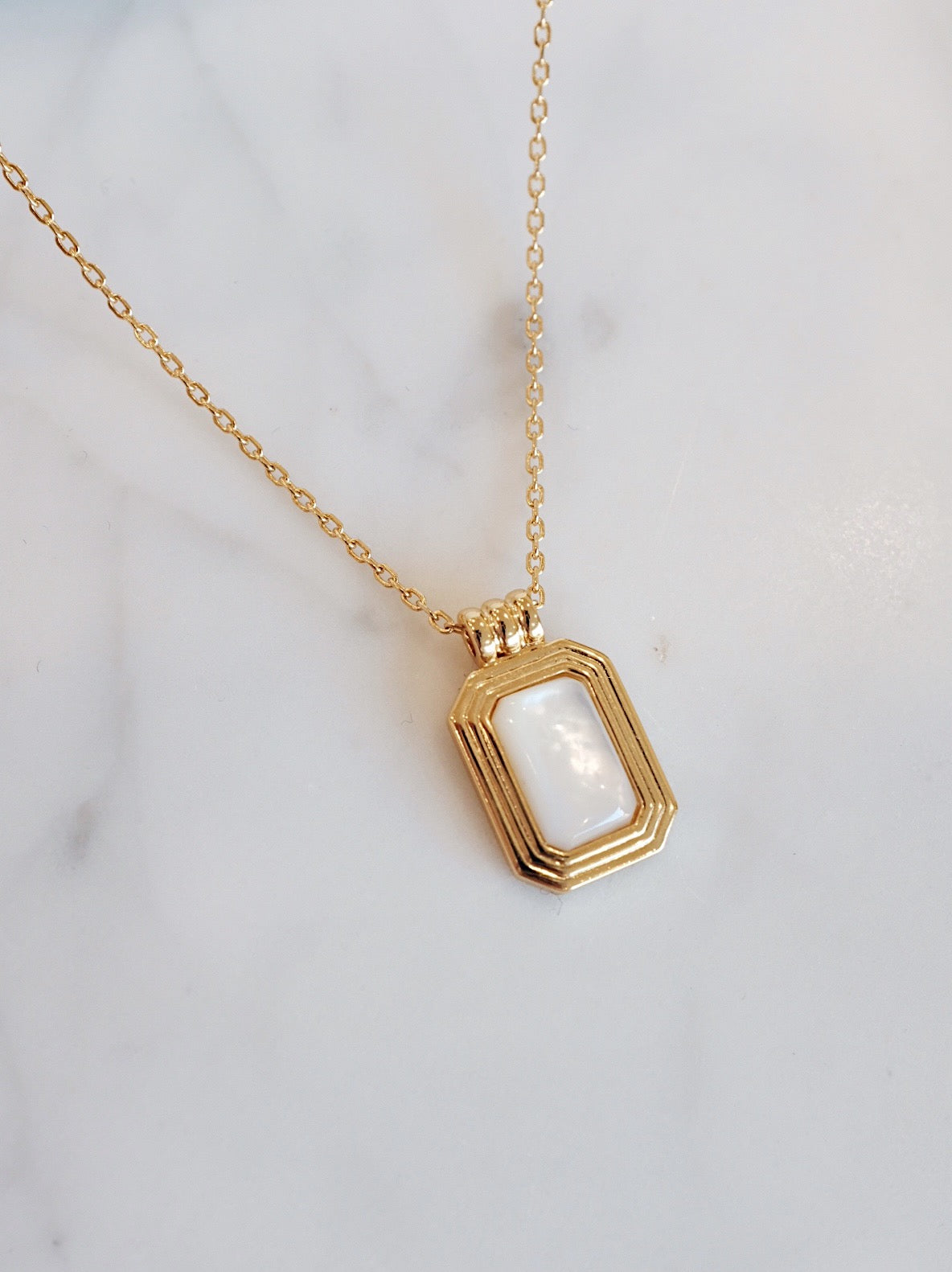 「Radiance」Mother-of-pearl Rectangle Necklace