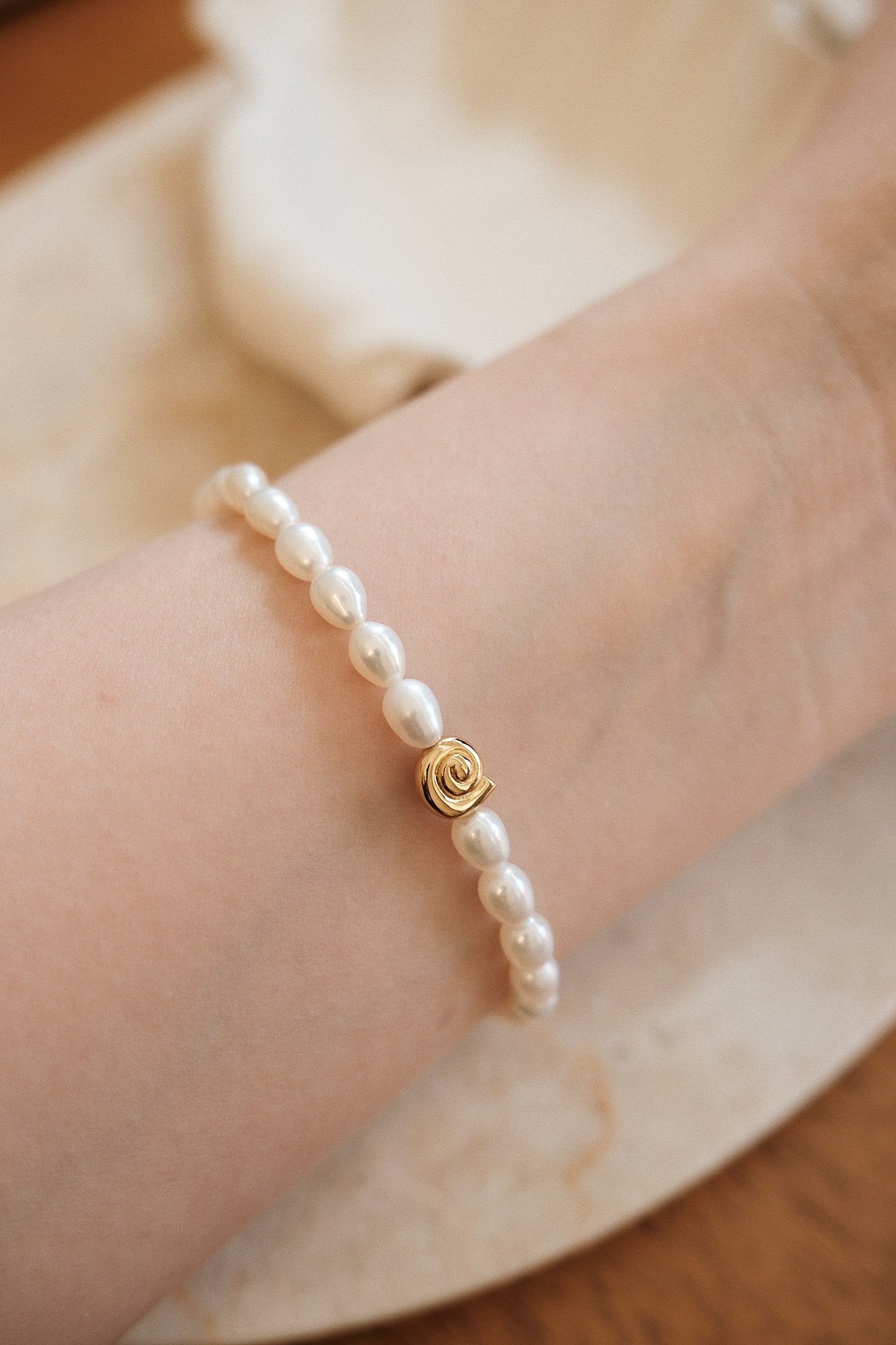 「Ocean Waltz」Freshwater Pearl Mini  Shell Charm bracelet