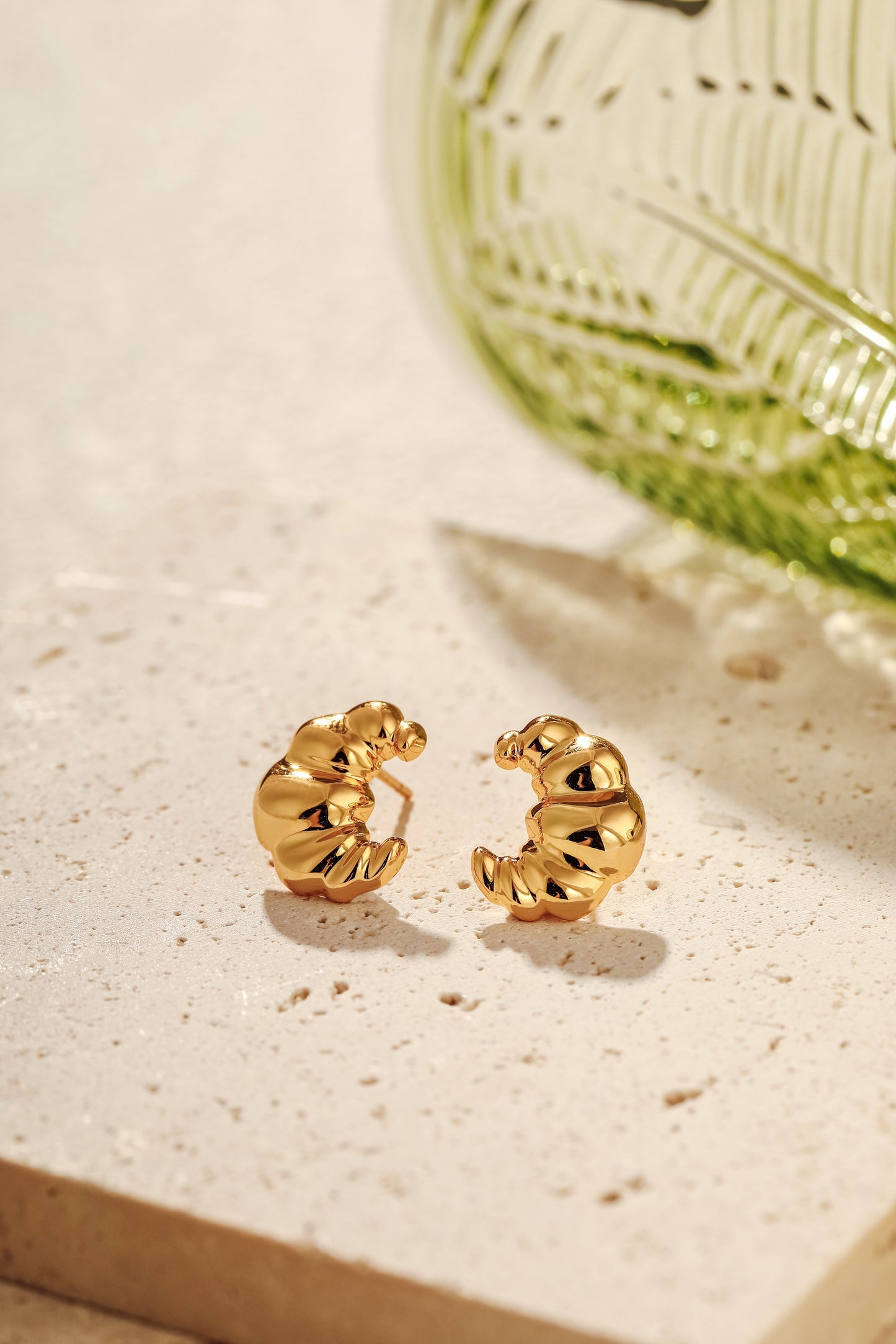 「Croissant」Stud Earrings