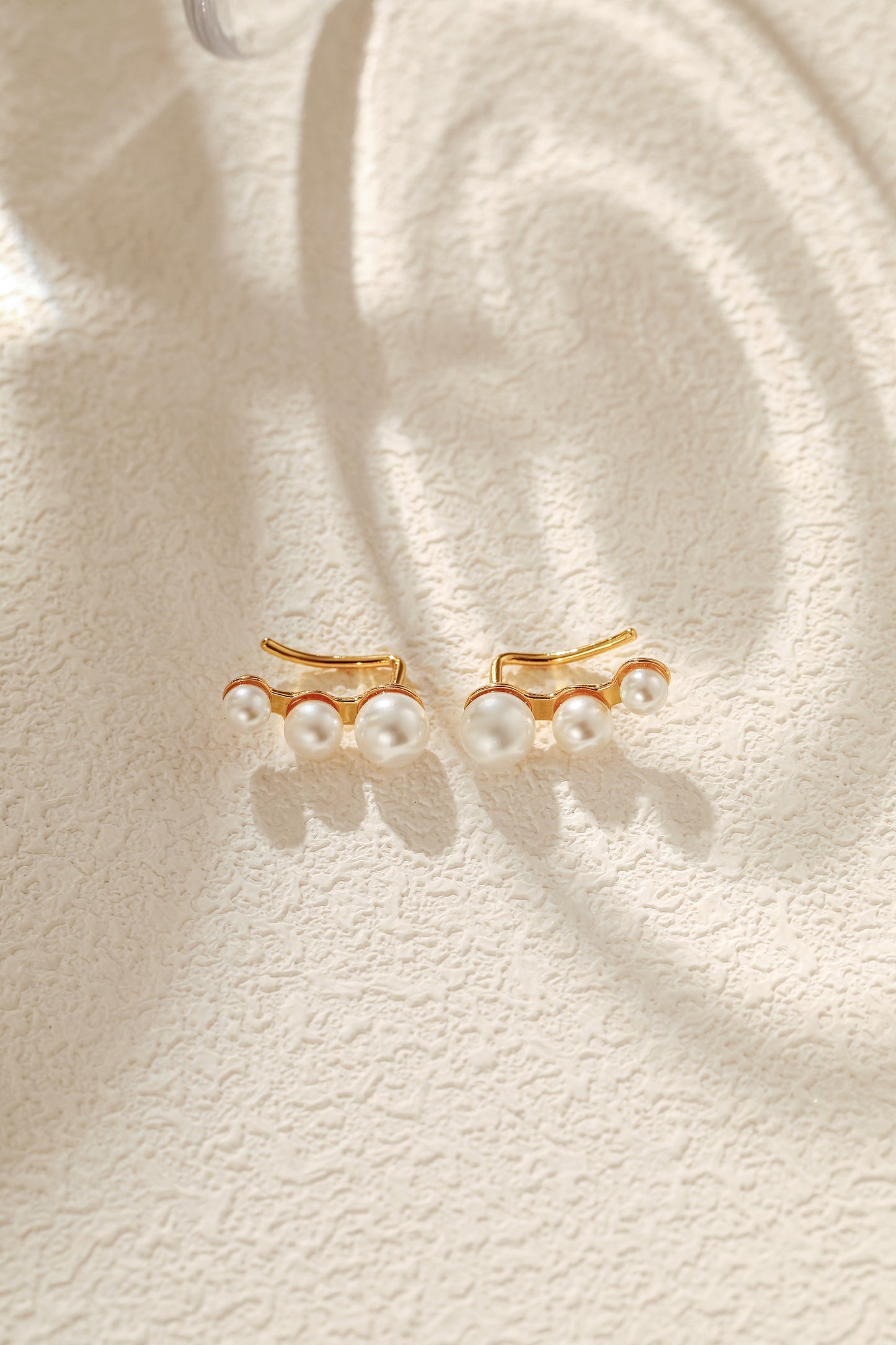 「Flare」Freshwater Pearl Earrings