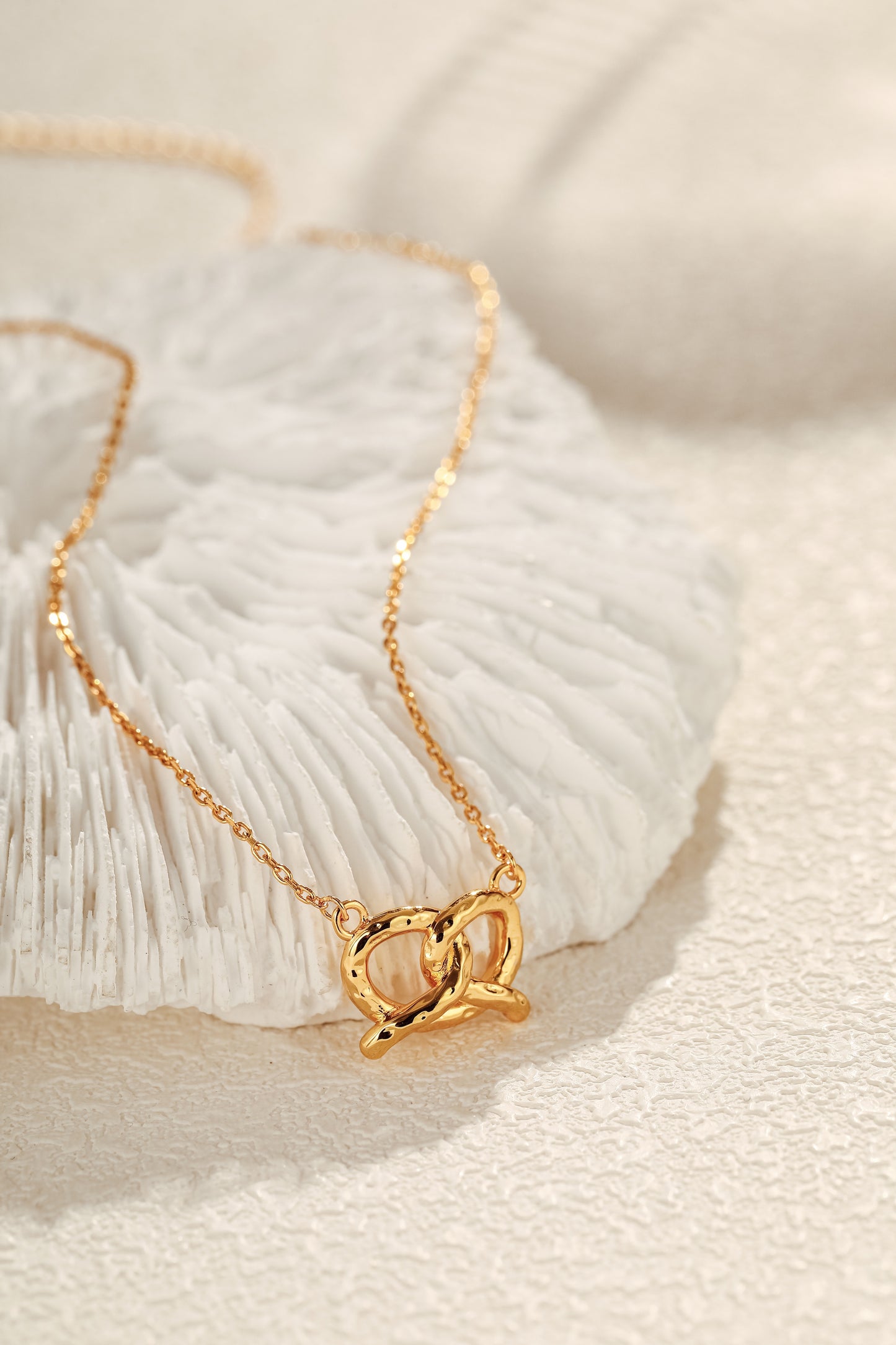 「Pretzel」Necklace