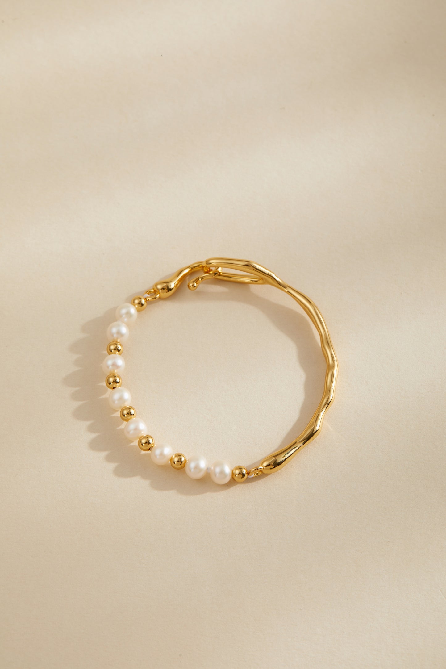 「Ocean Pearl」Natural Freshwater Pearl Bracelet