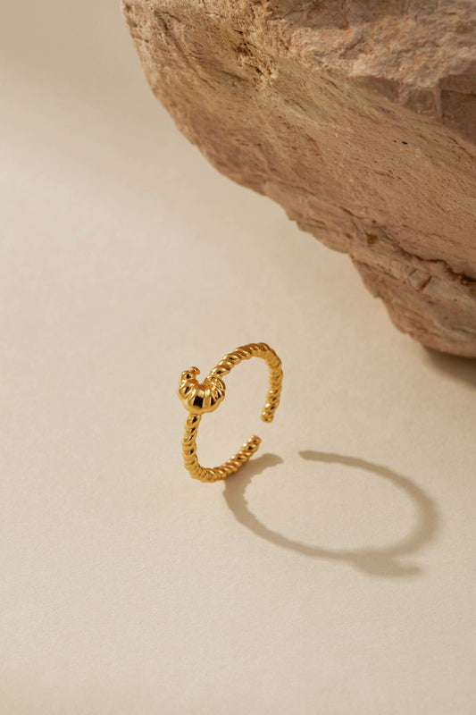 SUIHE Jewelry gold-plated open cuff croissant ring with twisted texture, inspired by French style elegance and luxury.