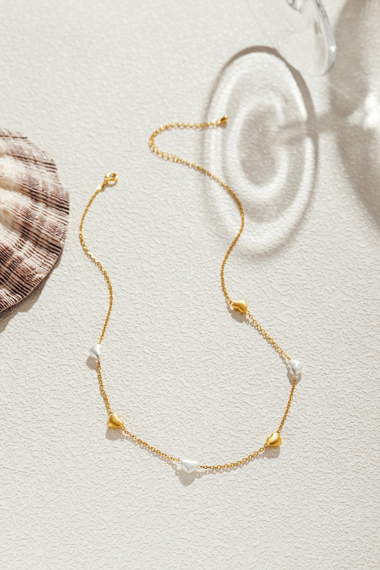 「Amour」Mini Charm Necklace Alternating gold and silver