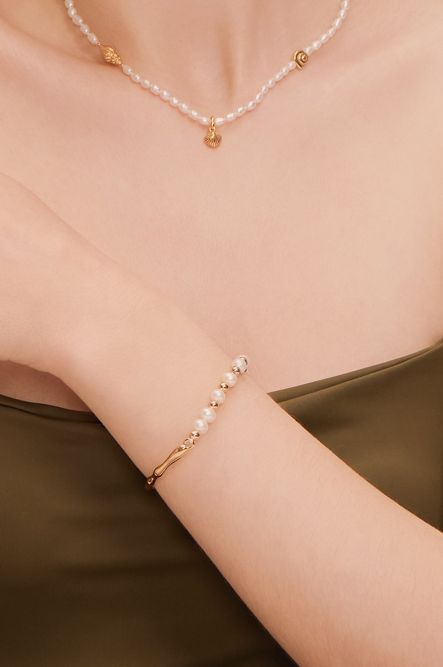 「Ocean Pearl」Natural Freshwater Pearl Bracelet