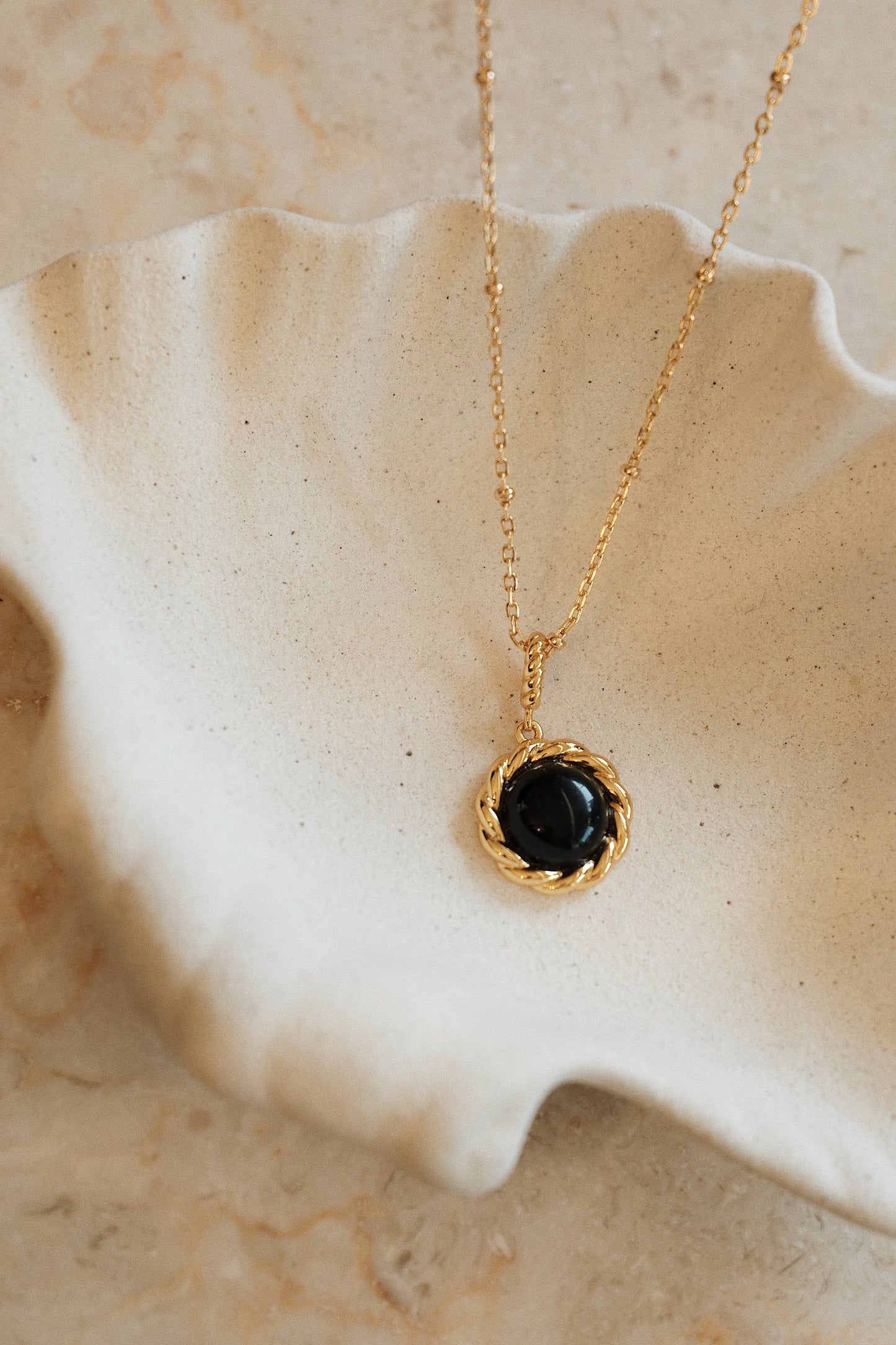 「Nocturne」Black Onyx Round Pendant Necklace