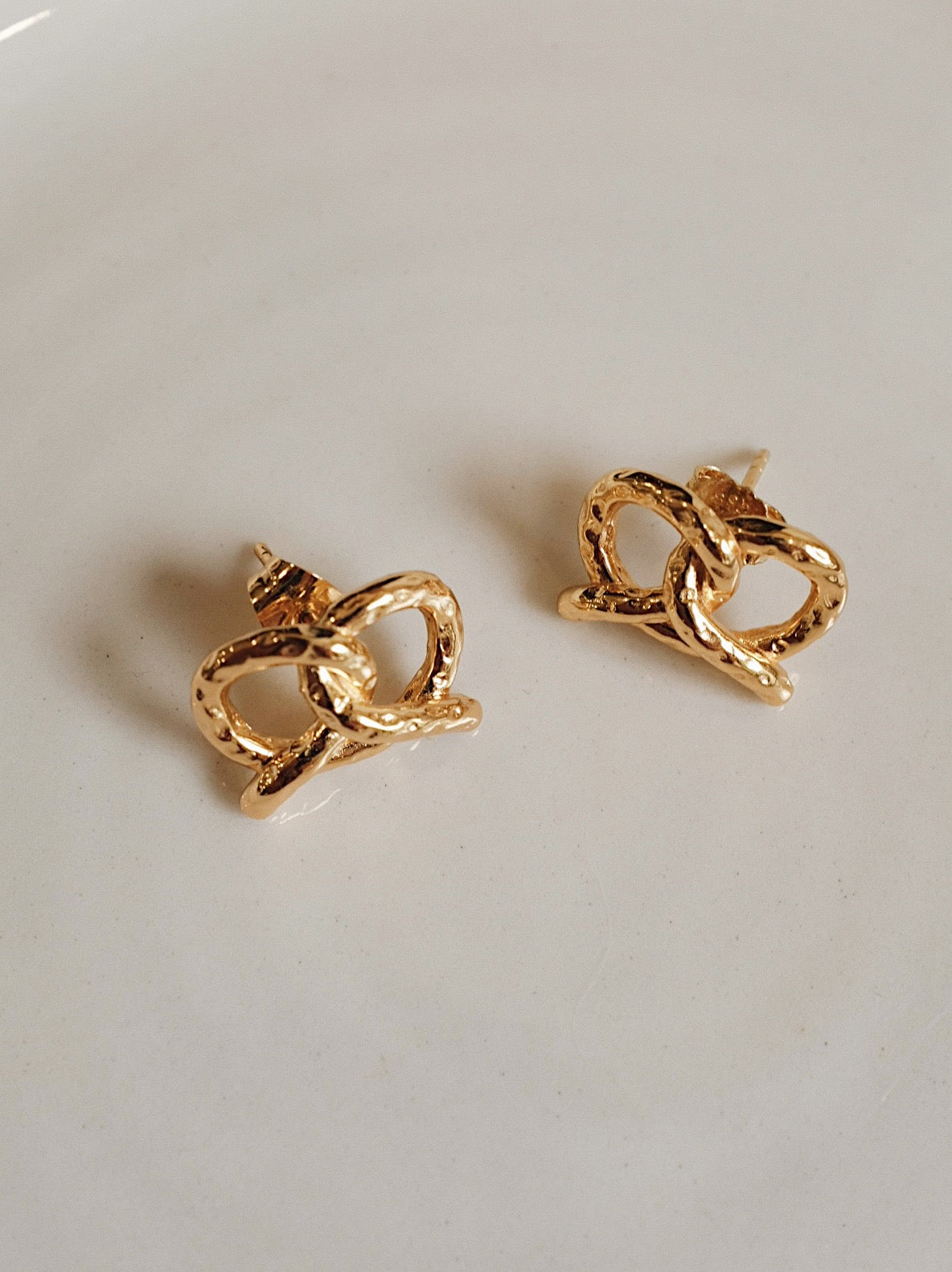 「Pretzel」 Stud Earrings