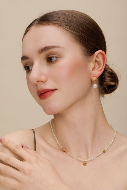 「Seashell」Natural Freshwater Pearl Earrings