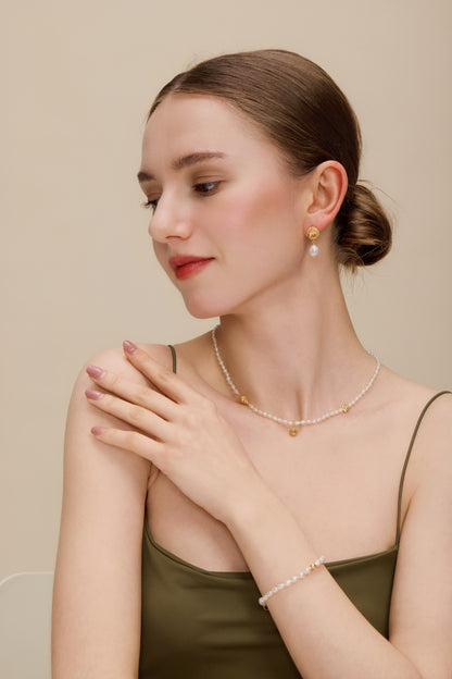 「Seashell」Natural Freshwater Pearl Earrings