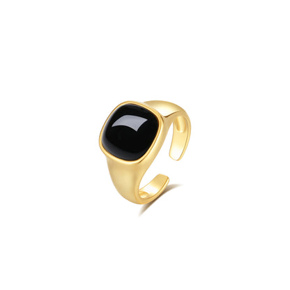 SUIHE Jewelry Nocturne 18k Gold Vermeil Ring with Black Onyx, modern square design for protection and elegance.