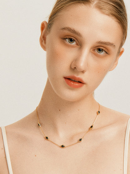 「Nocturne」Mini Rhombus Charm Necklace