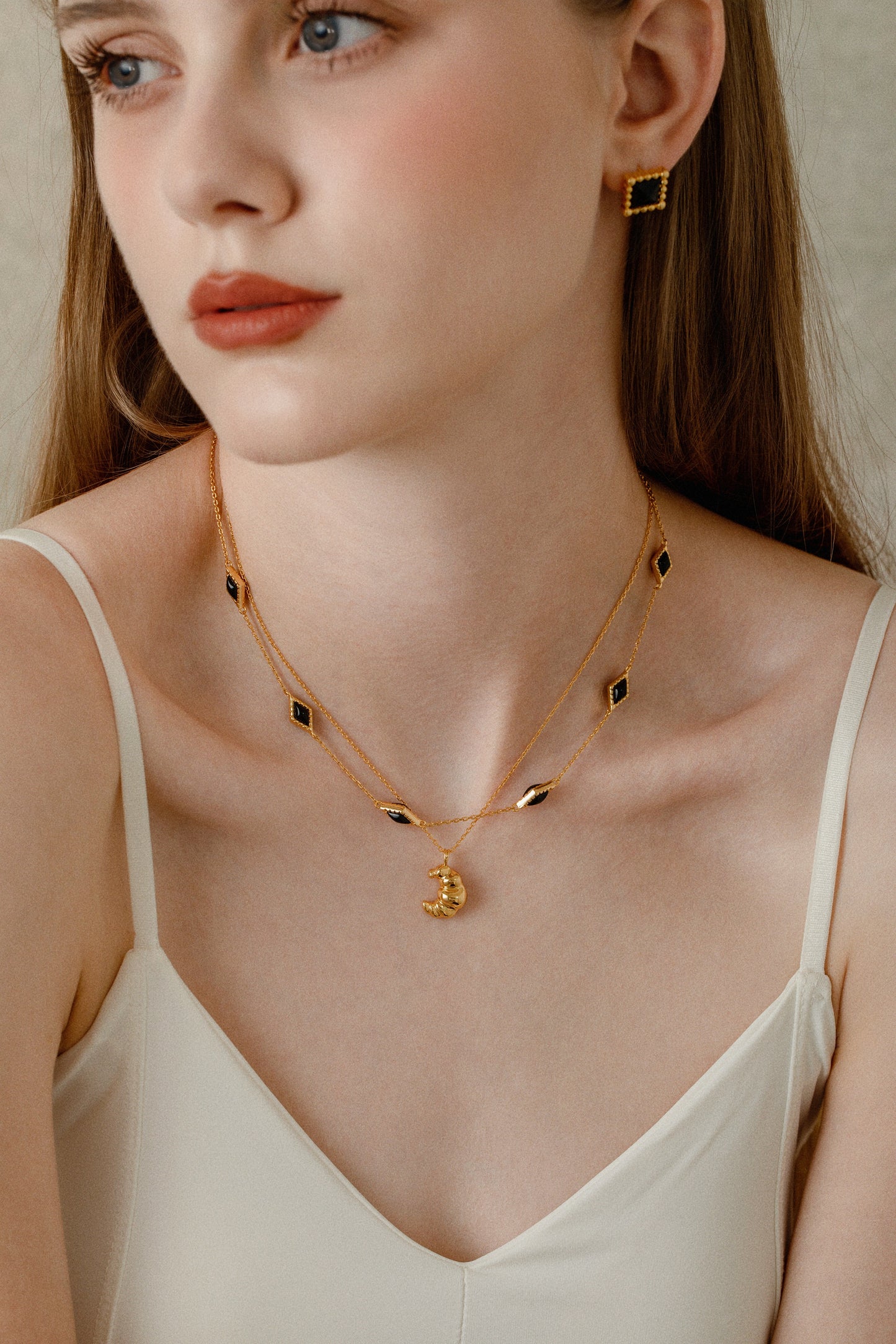 「Nocturne」Mini Rhombus Charm Necklace