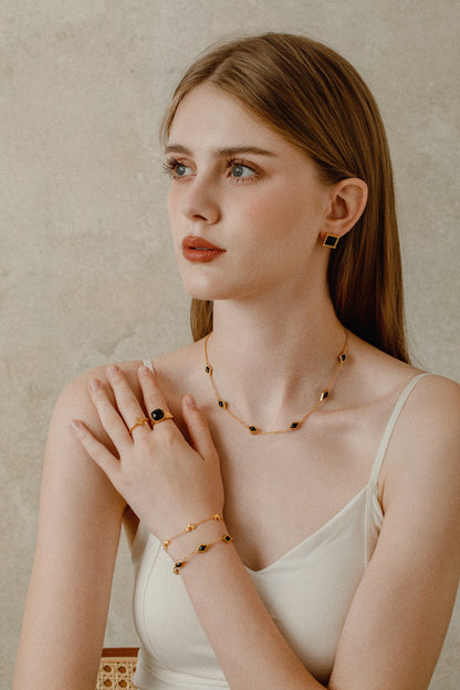 「Nocturne」 Mini Rhombus Charm Bracelet