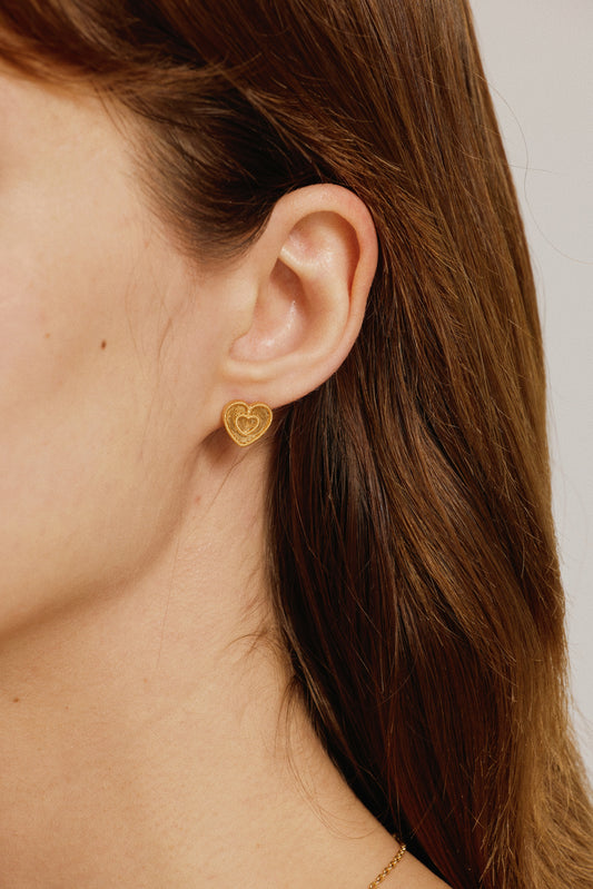 「Amour」Nested Heart Stud Earrings