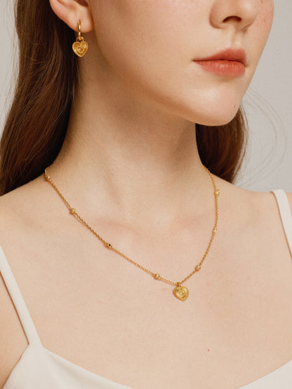 「Amour」Nested Heart Pendant Necklace