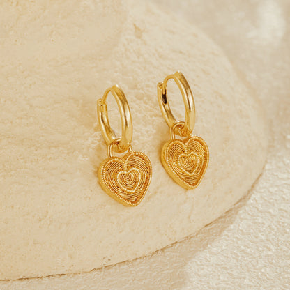 「Amour」Nested Heart Hoop Earrings