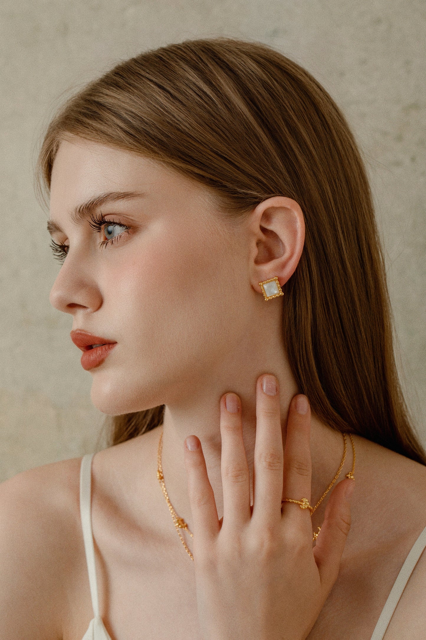 「Luna」Square stud earrings