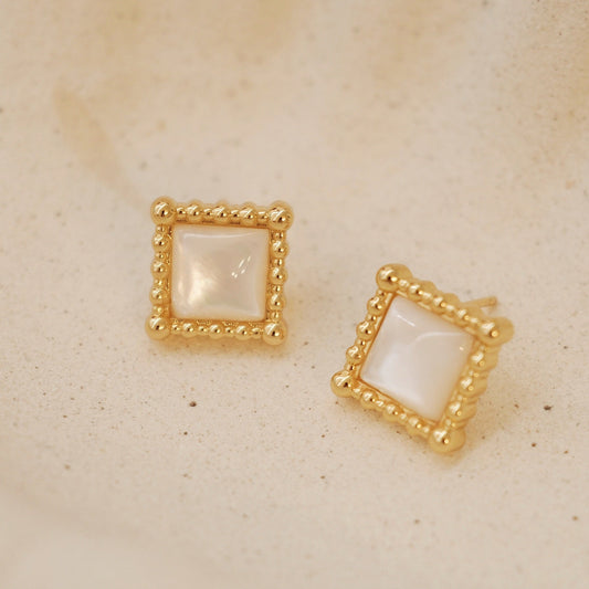 「Luna」Square stud earrings