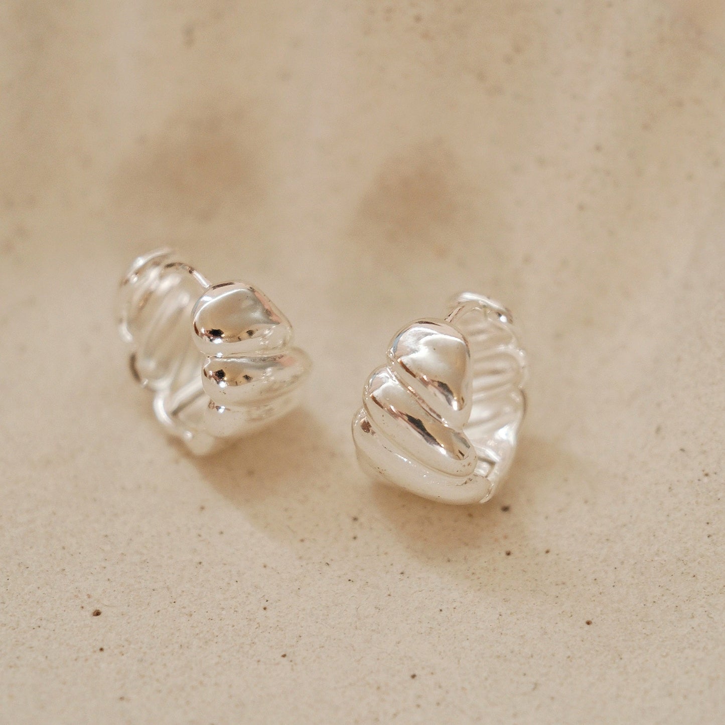 「Puff」mini silver hoop earrings