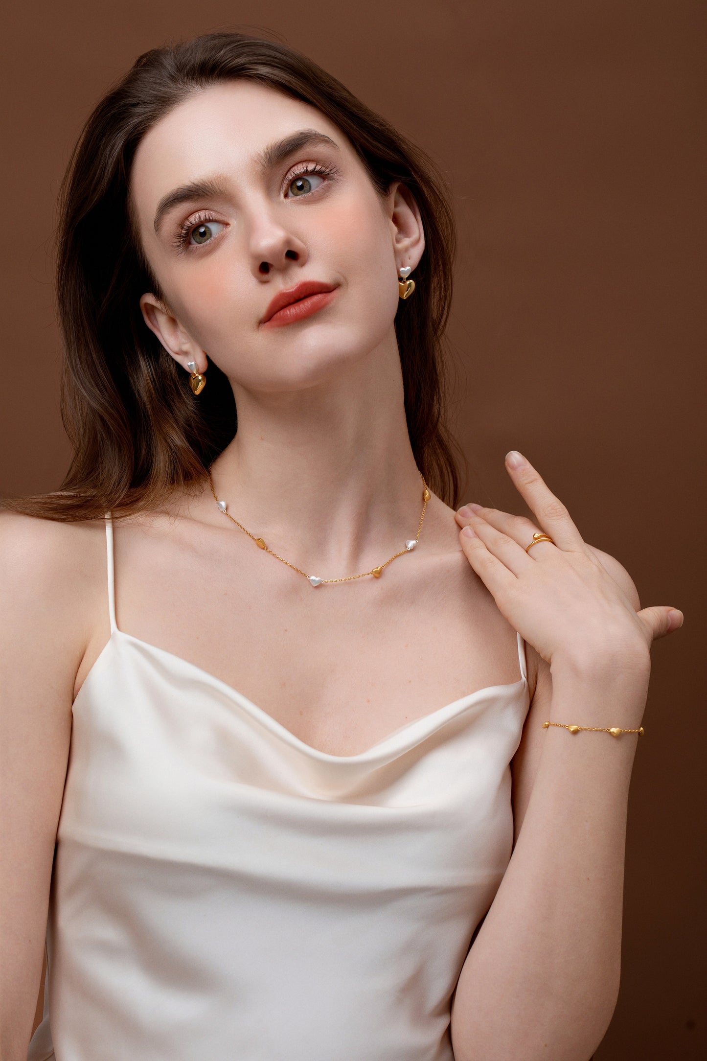 「Amour」Mini Charm Necklace Alternating gold and silver